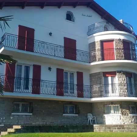 Apartment Ahizpak
